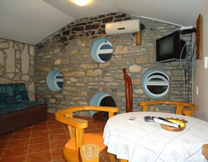 Apartmanok Kilibarda, Magán szállás a községben Herceg Novi, Montenegró